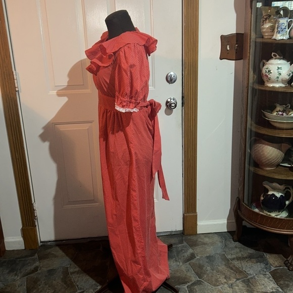 Vintage 60s, 70s Red and White Dotted Ruffle Dress Prairie Style Size Med? - Picture 4 of 6